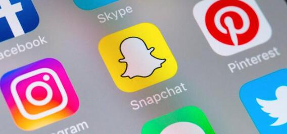 Instagram VS Snapchat：哪个社交平台最受美国青少年青睐？