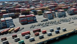 集装箱暴增217%，洛杉矶港口接近瘫痪！