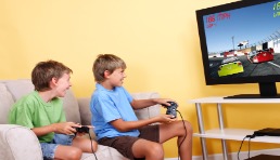 美国GameStop四季度营收下降，电商销售额却猛增175％