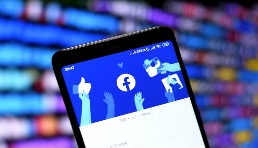 月访问10亿人次，Facebook继续发力社交电商