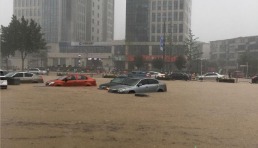 特大暴雨奔袭郑州，12人遇难，河南挺住！